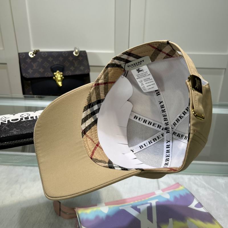 Burberry cap (148)